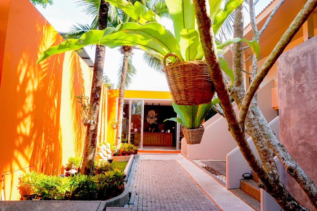 Signature Phuket Resort Чалонг Экстерьер фото