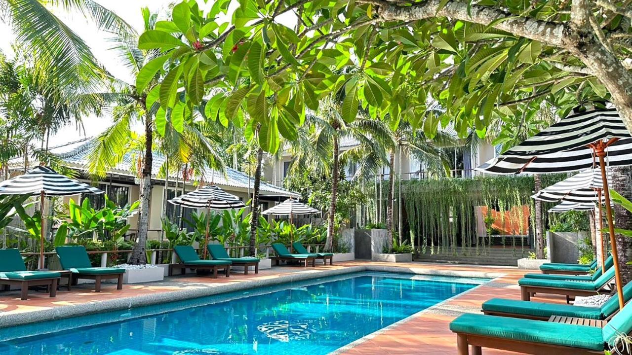 Signature Phuket Resort Чалонг Экстерьер фото