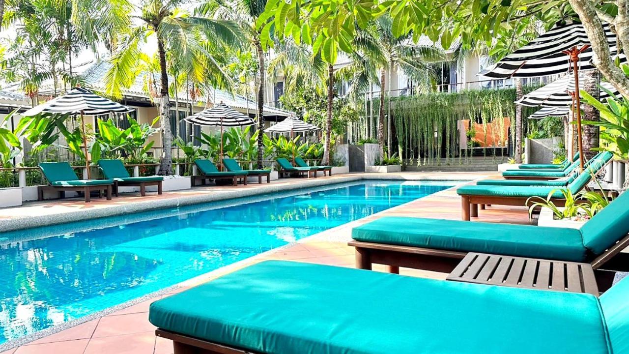 Signature Phuket Resort Чалонг Экстерьер фото