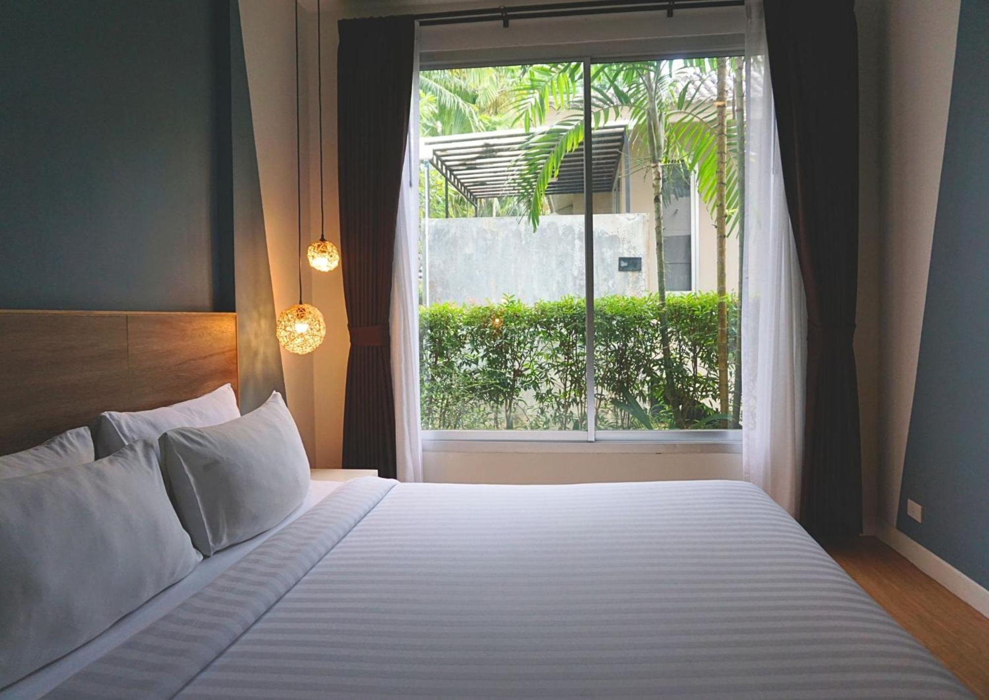 Signature Phuket Resort Чалонг Экстерьер фото