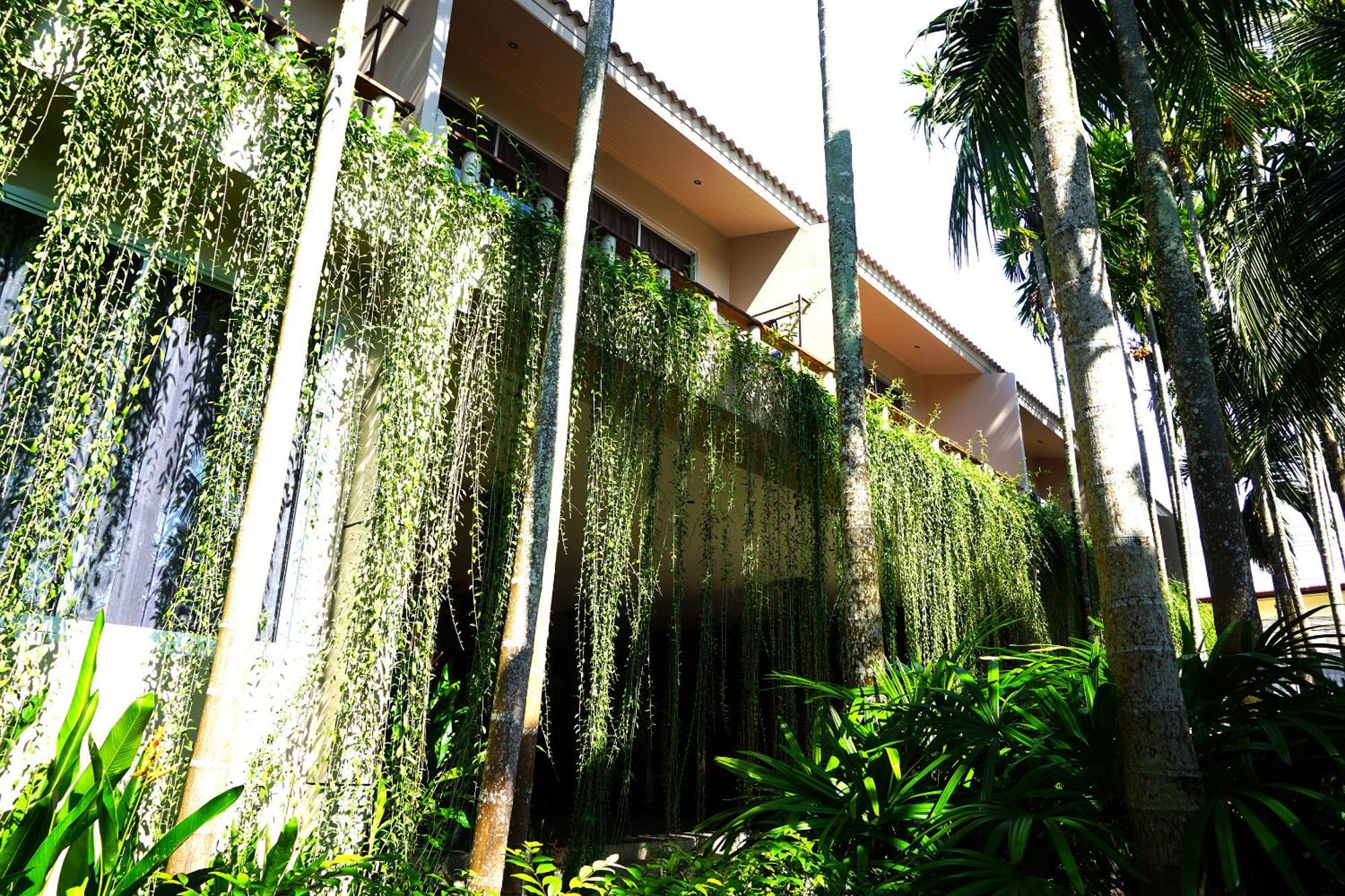 Signature Phuket Resort Чалонг Экстерьер фото